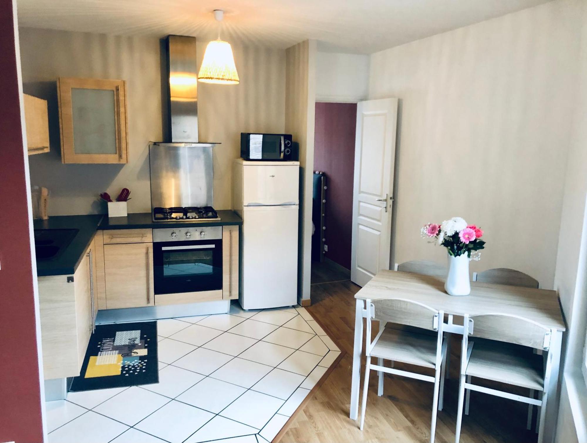 Logement Centre Ville D'Epernay Avec Parking Prive Экстерьер фото
